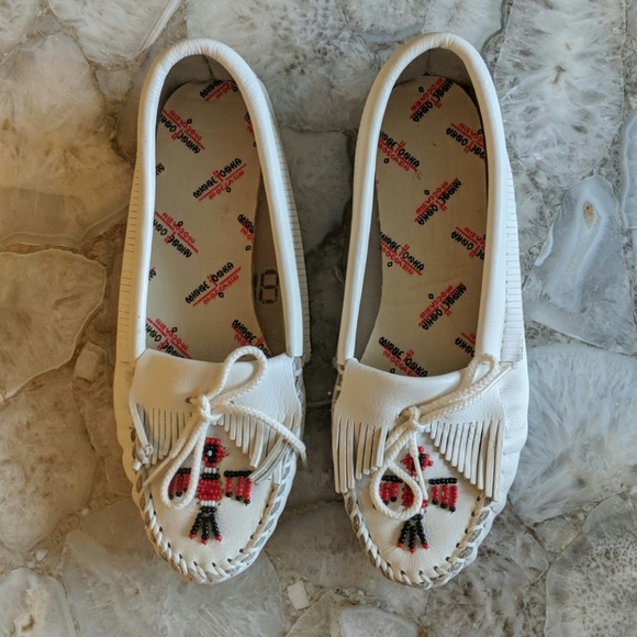 minnetonka thunderbird softsole moccasins